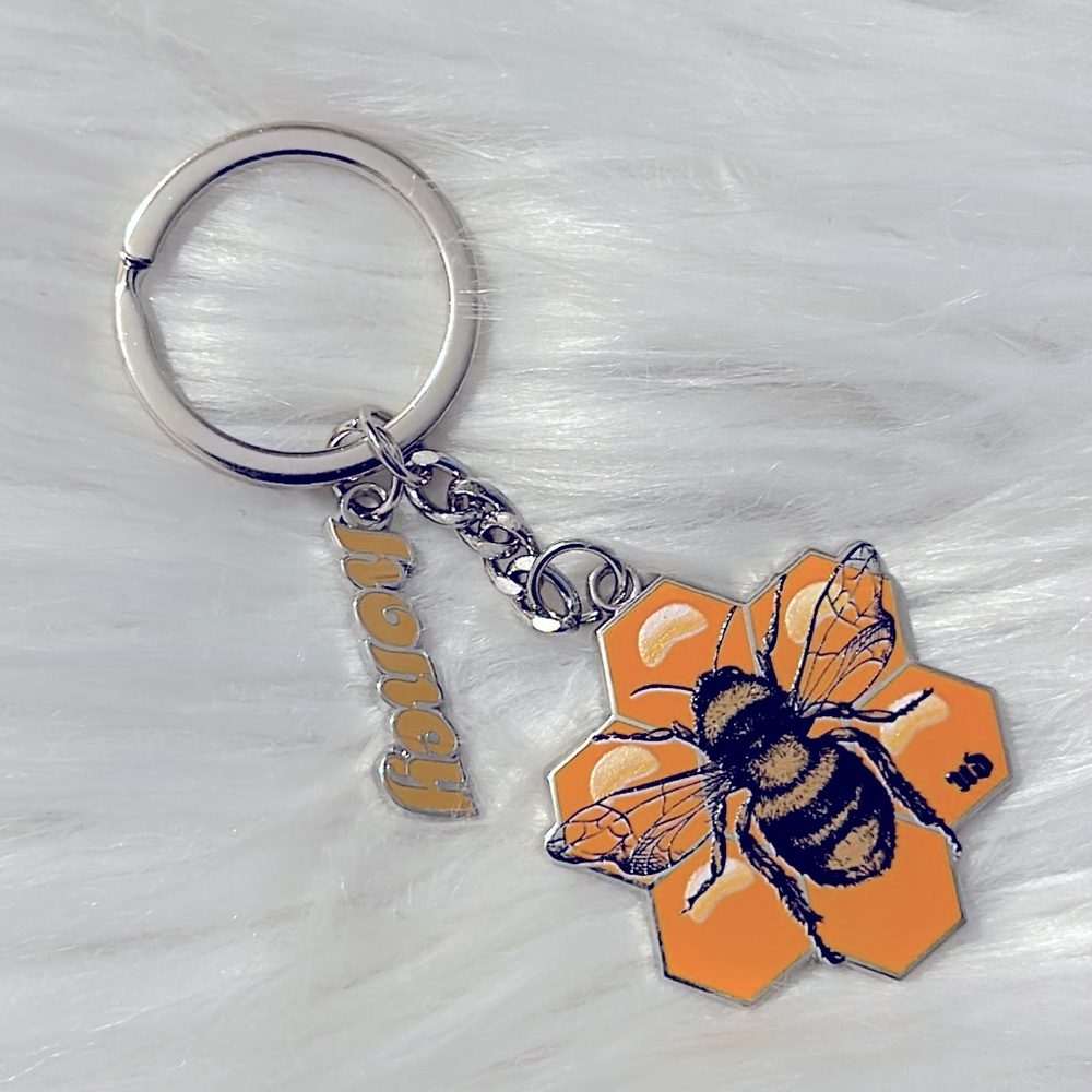 UD Honey Bee Keychain